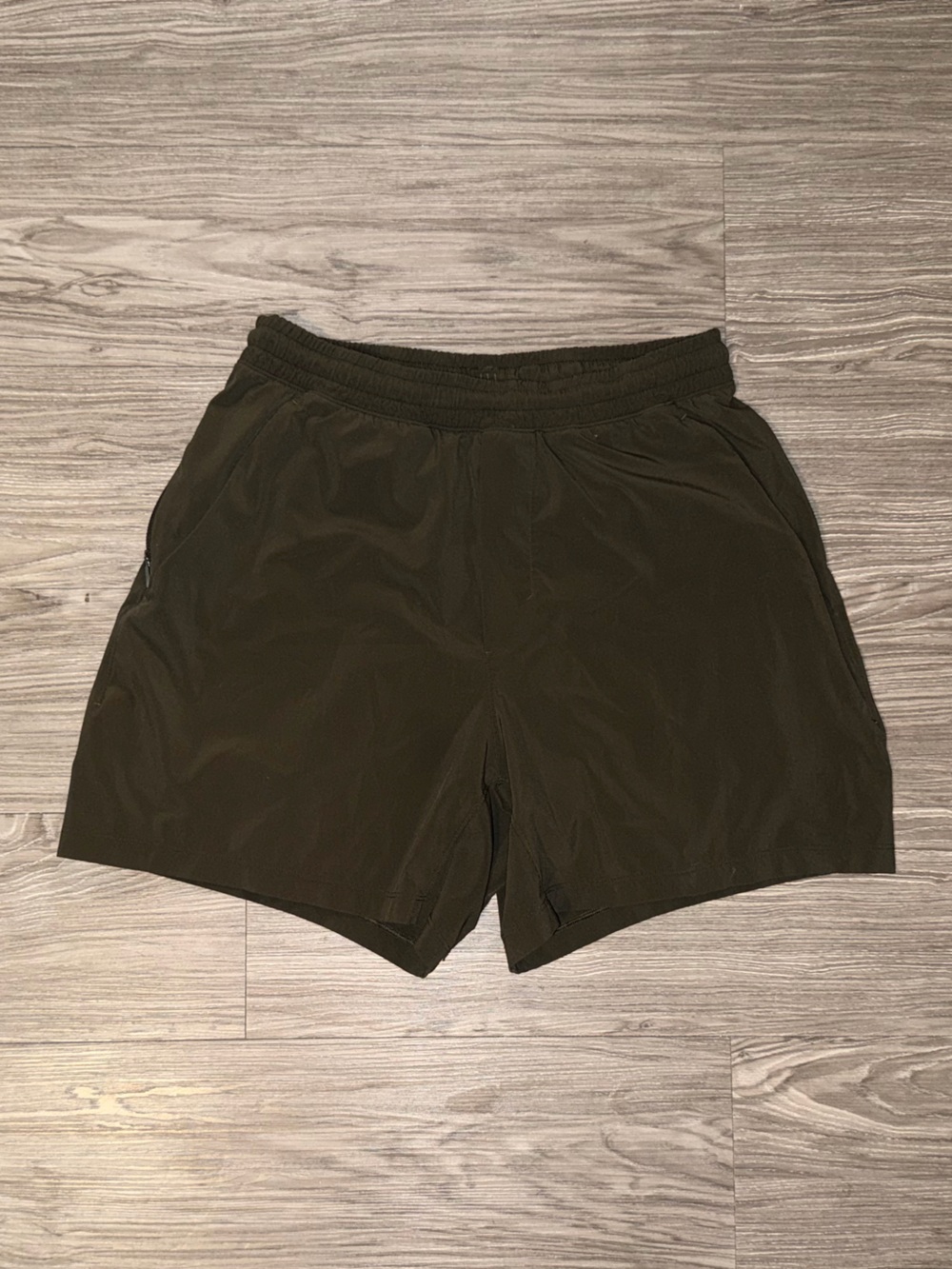 Lululemon Pace Breaker Shorts 5” Inseam Linerless Olive Green Mens Sz M